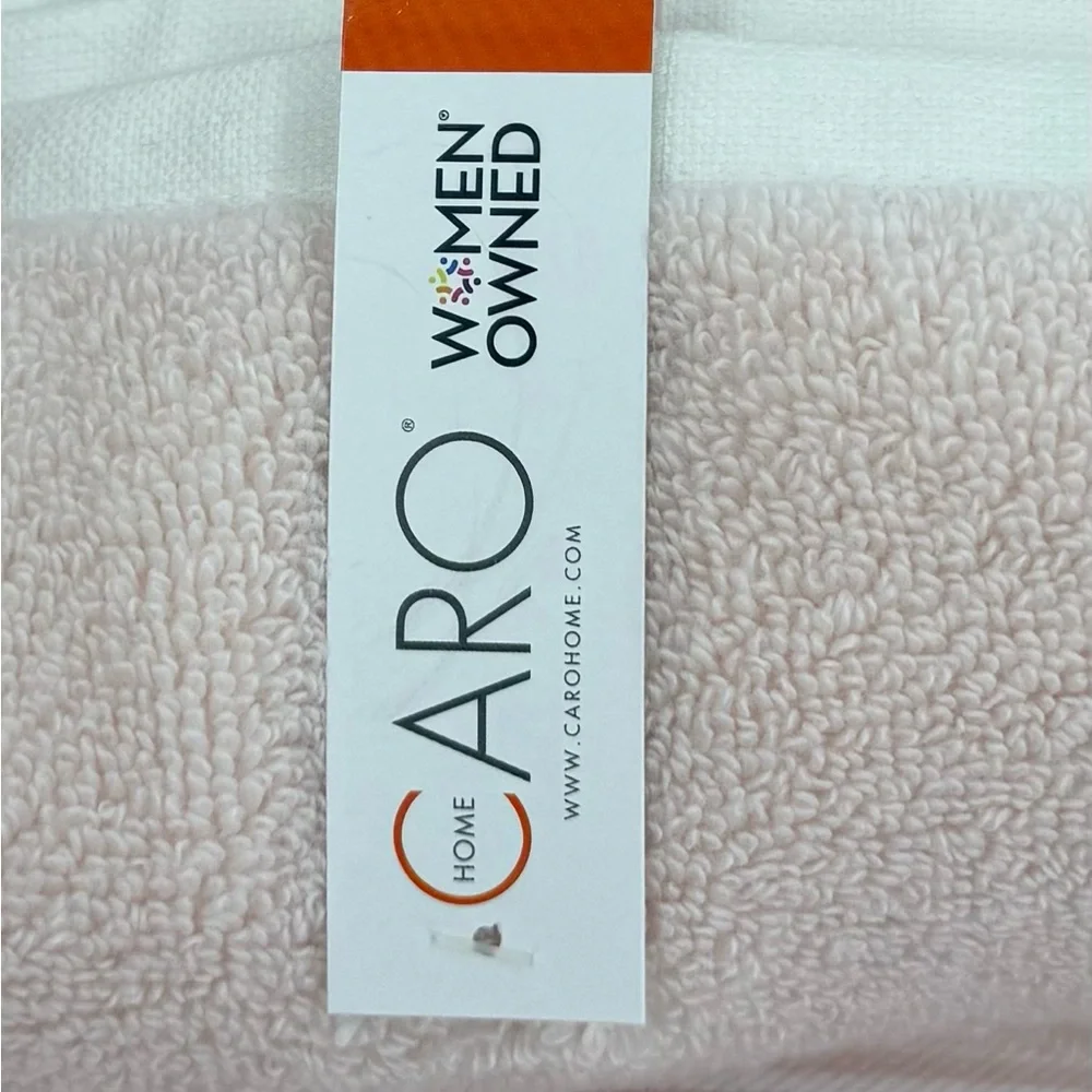 CARO Plush Bathroom Towel Bath  Velour Tri- Color Peach Variants 55” X 30” NWT‎